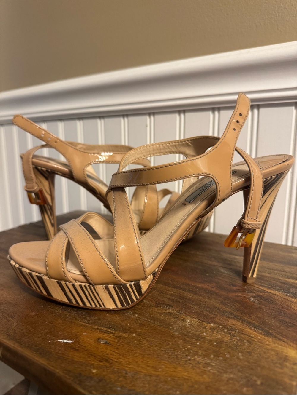 Prada | 39 | Women’s Leather Slingback Heel | Authentic Prada - Picture 2 of 3